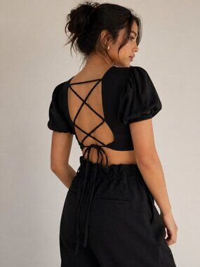 $88 NWT Aritzia Sunday Best Bibi Black Puff Sleeve Tie Back Crop Top